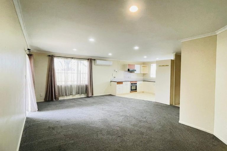 Photo of property in 53 Kayes Road, Pukekohe, 2120