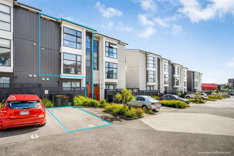 Photo of property in 8 Raranga Lane, Hobsonville, Auckland, 0616