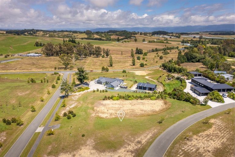 Photo of property in 17 Deck Road, Tasman, 7173