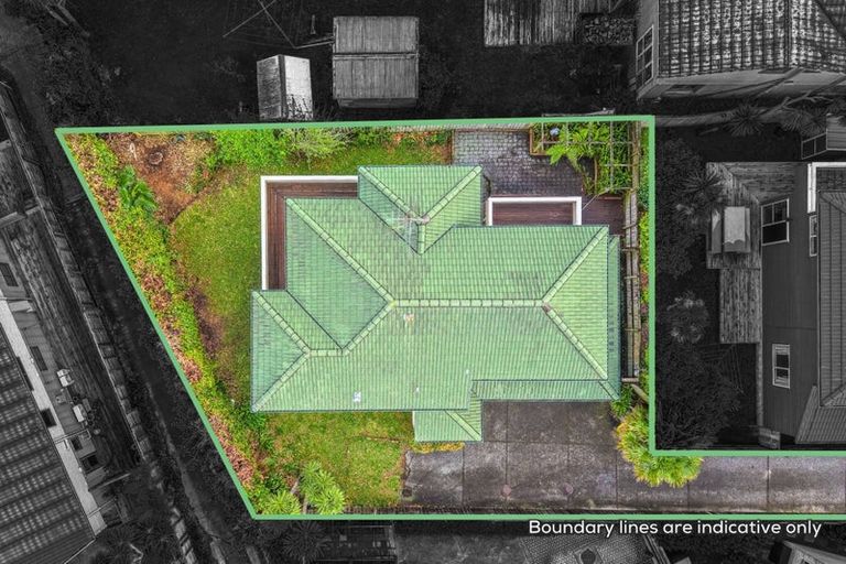 Photo of property in 4 Waipa Street, Birkenhead, Auckland, 0626