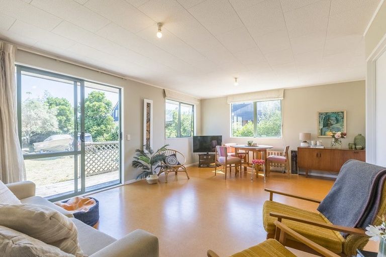 Photo of property in 44 Paetawa Road, Peka Peka, Waikanae, 5391