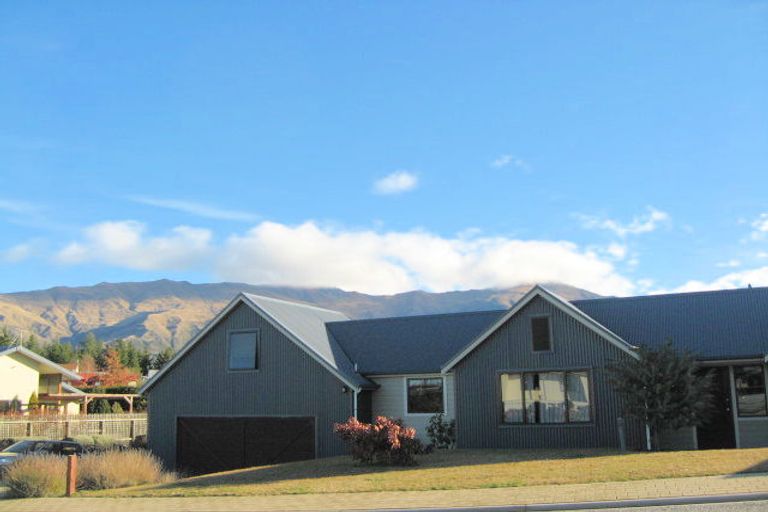 Photo of property in 26 Kings Drive, Wanaka, 9305