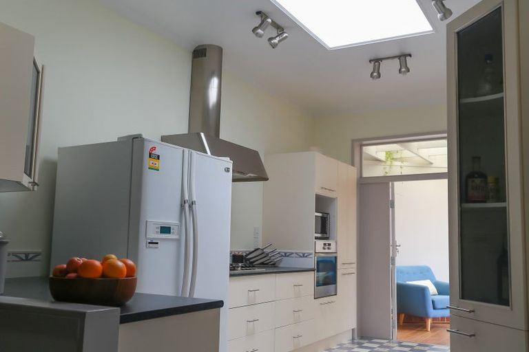 Photo of property in 8 Roseneath Terrace, Roseneath, Wellington, 6011