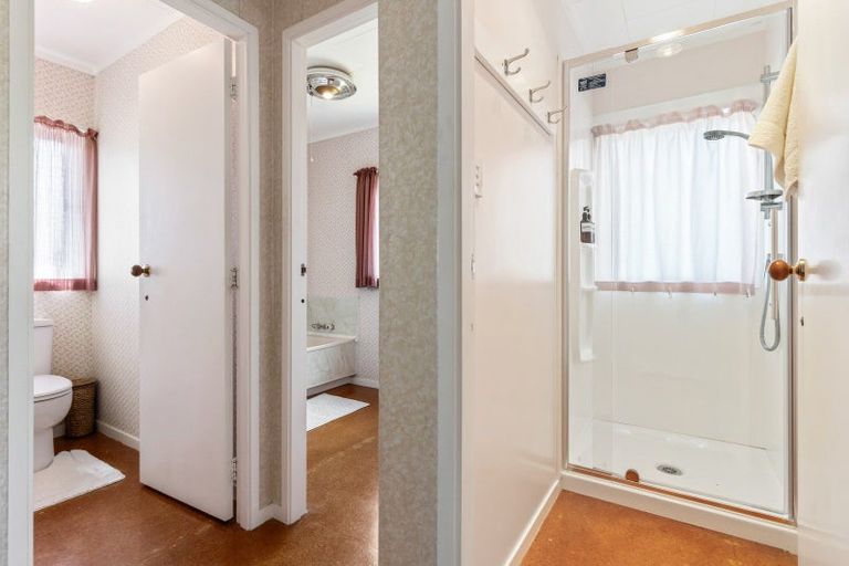 Photo of property in 216 Patuwai Drive, Whangamata, 3620