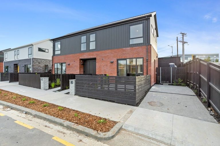 Photo of property in 12 Hema Road, Hobsonville, Auckland, 0616