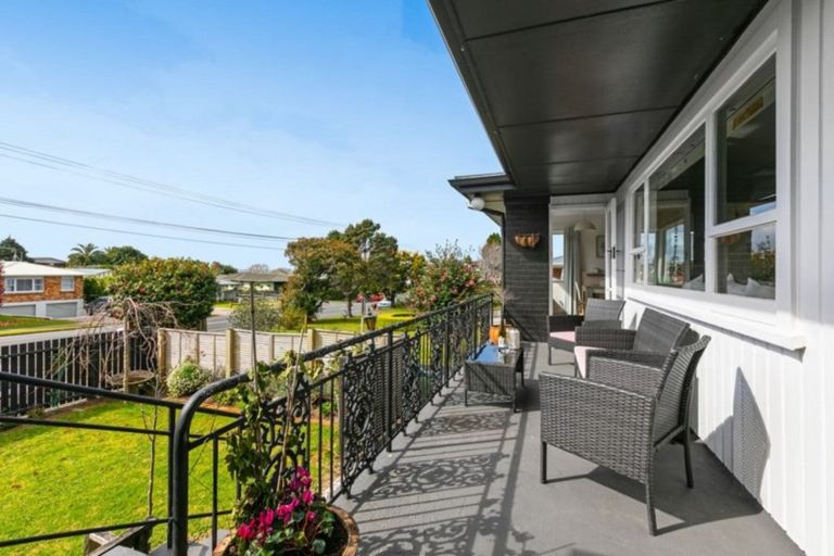 Photo of property in 242 Ngatai Road, Otumoetai, Tauranga, 3110