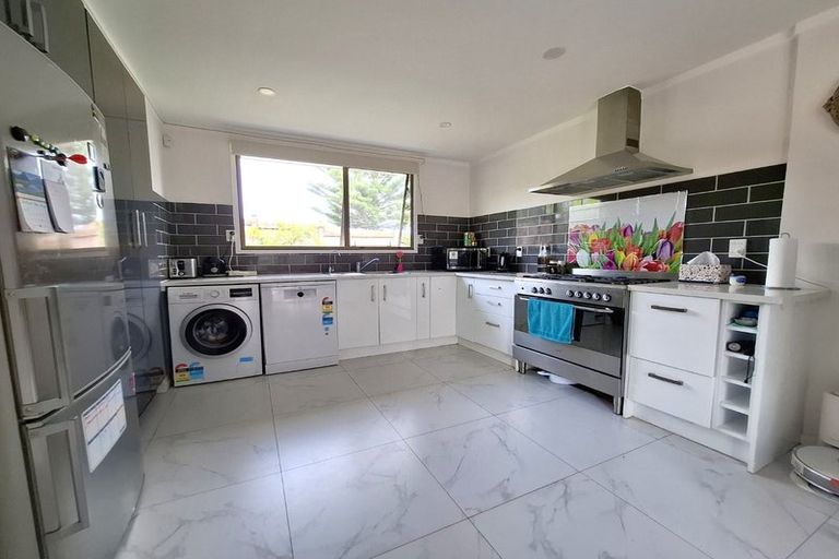 Photo of property in 168 Weatherly Road, Torbay, Auckland, 0630