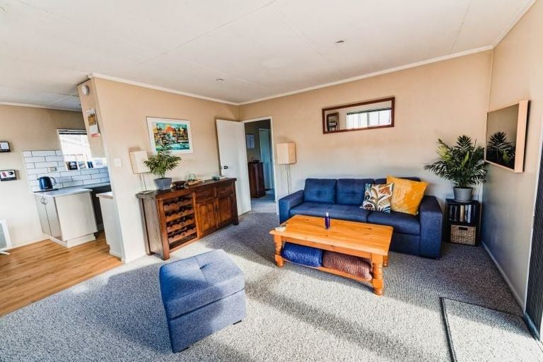 Photo of property in 15 Linwood Drive, Paraparaumu, 5032