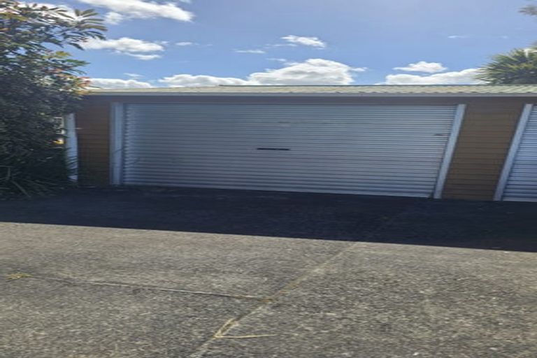 Photo of property in 53 Great South Road, Papakura, 2110