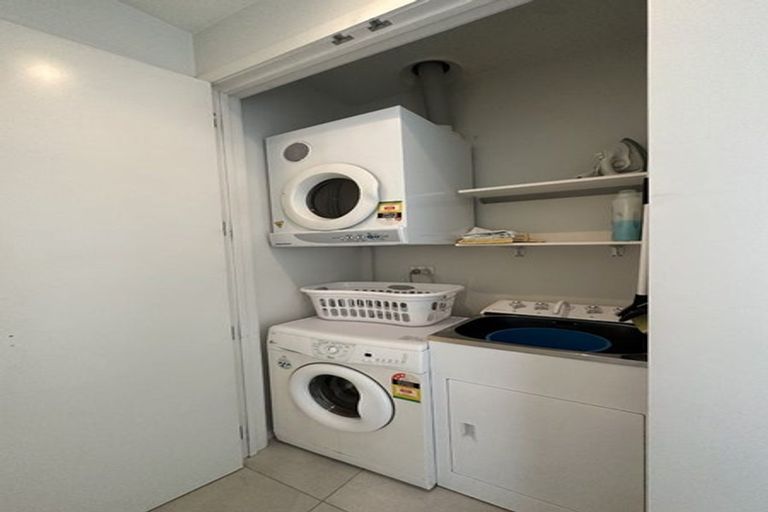 Photo of property in 22 Liardet Apartments, 303/22 Liardet Street, New Plymouth, 4310