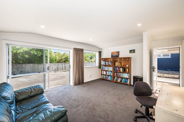 Photo of property in 118 Raumati Road, Raumati Beach, Paraparaumu, 5032