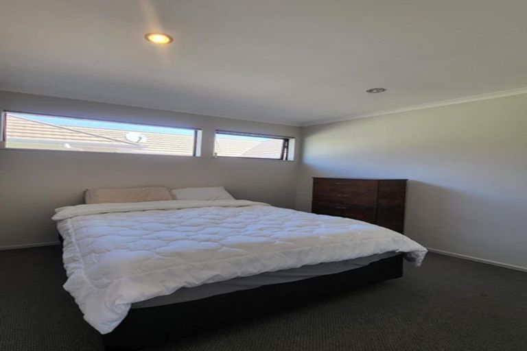 Photo of property in 33 Tarapiroe Avenue, Takanini, 2112