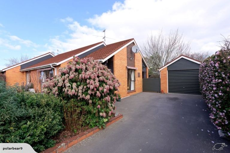 Photo of property in 6 Ostend Place, Avonhead, Christchurch, 8042