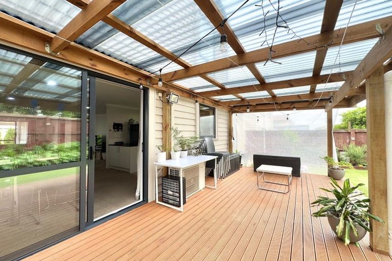 Photo of property in 64 Kaimoana Street, Weymouth, Auckland, 2103