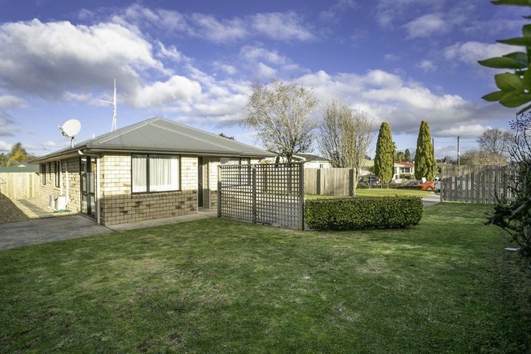Photo of property in 17 Glover Street, Leamington, Cambridge, 3432
