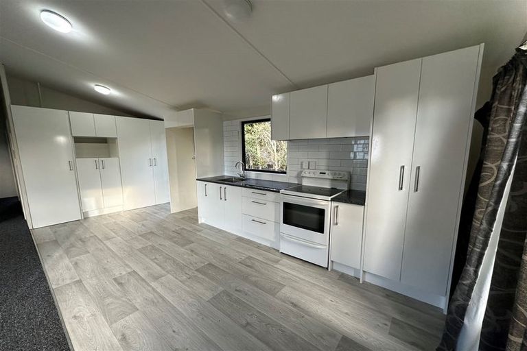 Photo of property in 123 Astley Avenue, New Lynn, Auckland, 0600