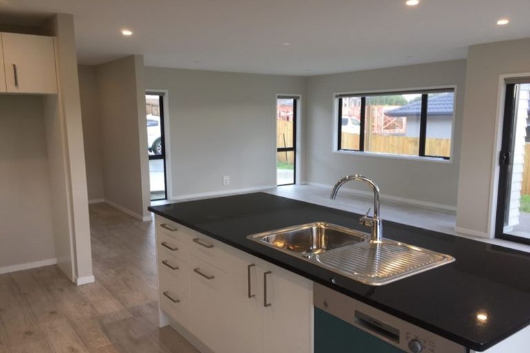 Photo of property in 7 Pae Moana Place, Stanmore Bay, Whangaparaoa, 0932