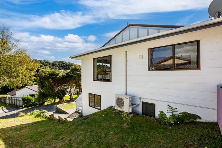 Photo of property in 49b Albatross Close, Whitby, Porirua, 5024