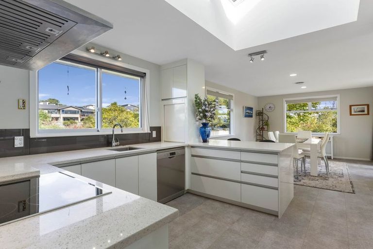 Photo of property in 15 Kurupae Road, Hilltop, Taupo, 3330