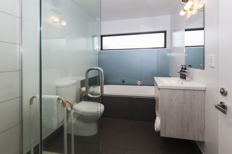 Photo of property in 136 Edgeware Road, St Albans, Christchurch, 8014