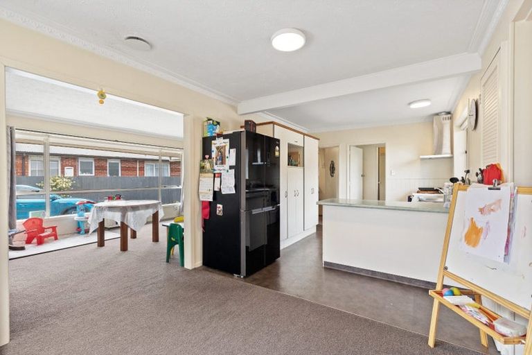 Photo of property in 16 Dunstan Crescent, Hornby, Christchurch, 8042