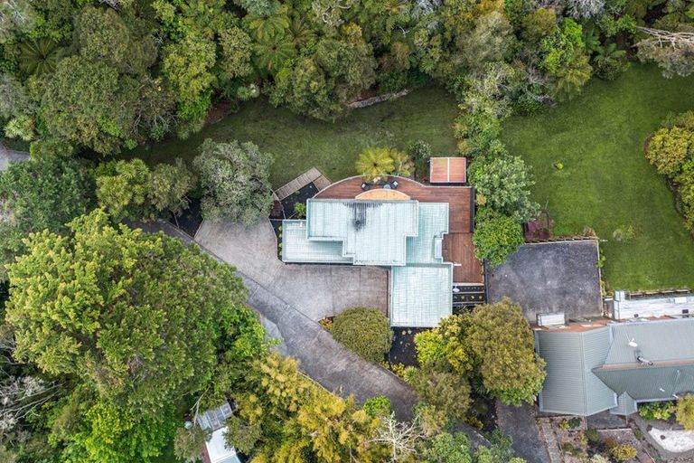 Photo of property in 103 Takahe Road, Titirangi, Auckland, 0604