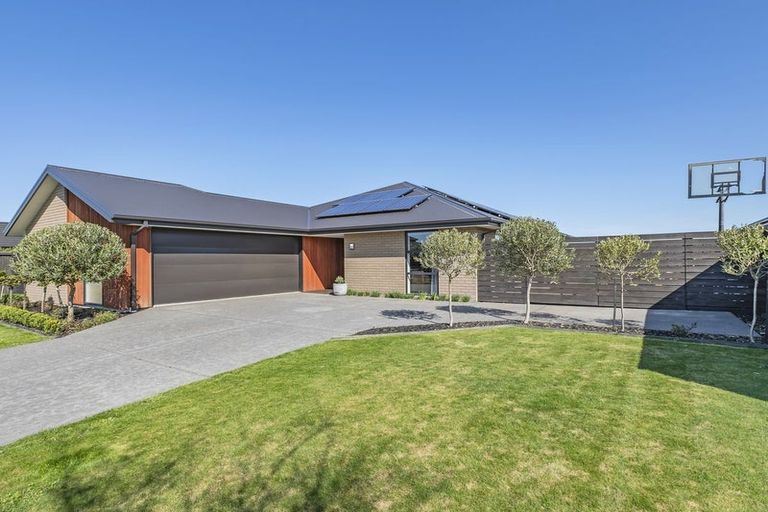 Photo of property in 15 Chimango Place, Rolleston, 7615