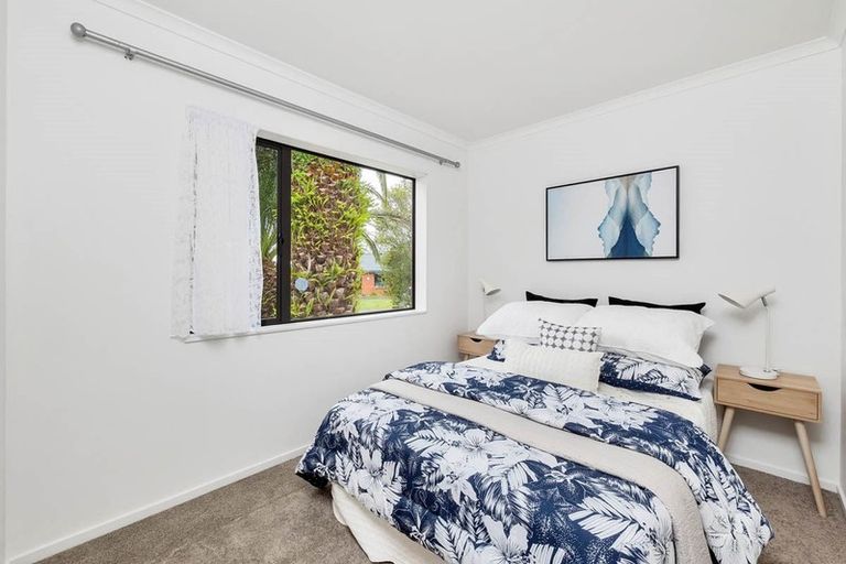 Photo of property in 47 Fleetwood Drive, Henderson, Auckland, 0612