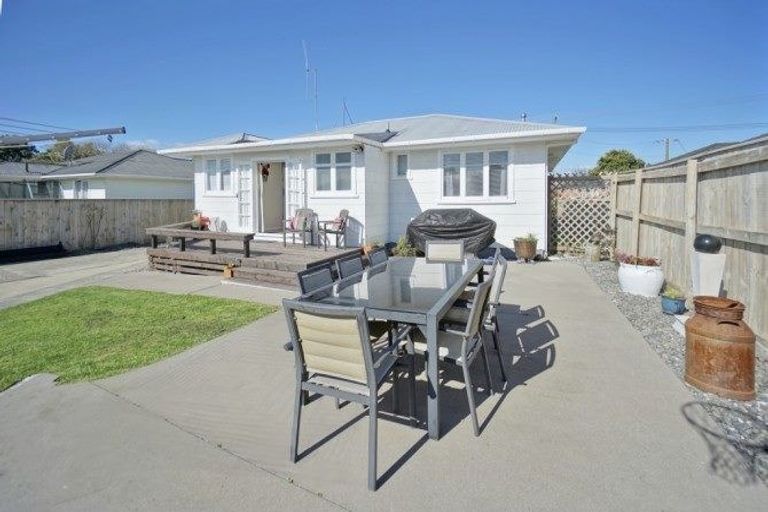 Photo of property in 33 Dunlop Road, Te Puke, 3119