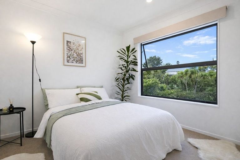 Photo of property in 49a Flaxdale Street, Birkdale, Auckland, 0626