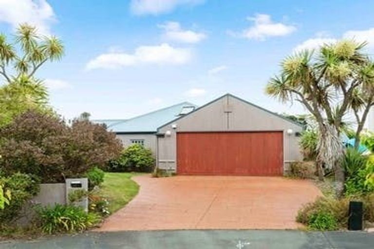 Photo of property in 11 Evenwood Place, Waimairi Beach, Christchurch, 8083