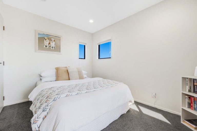 Photo of property in 24 Santa Cruz Drive, Shamrock Park, Auckland, 2016