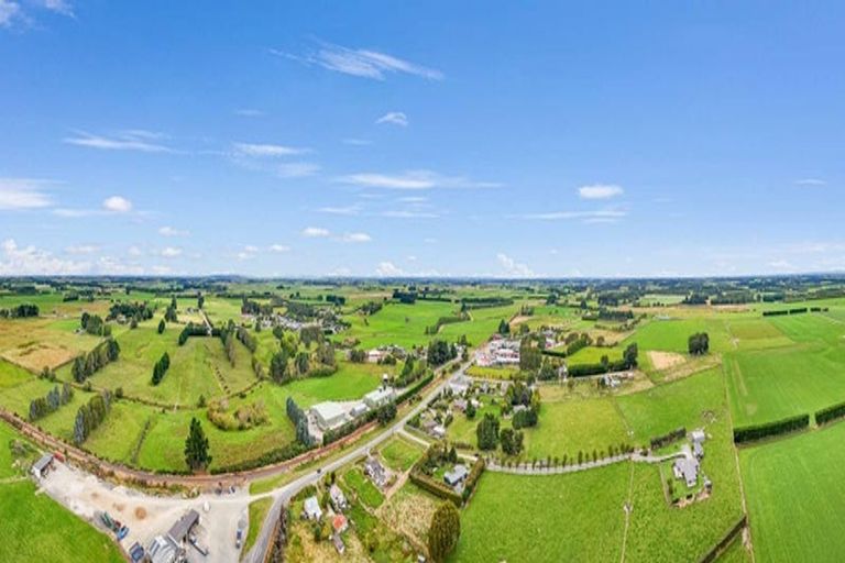 Photo of property in 4 Robertson Street, Woodlands, Invercargill, 9871