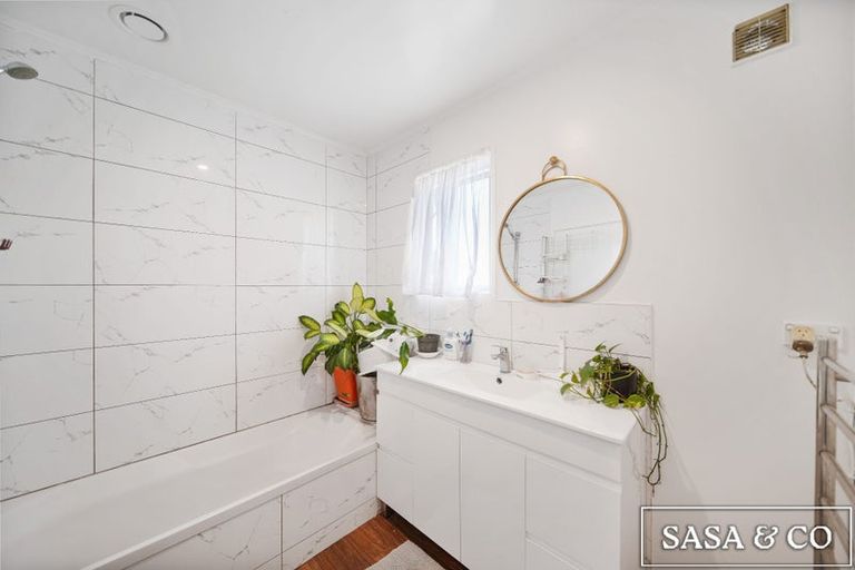 Photo of property in 3 Ilford Crescent, Mangere, Auckland, 2022