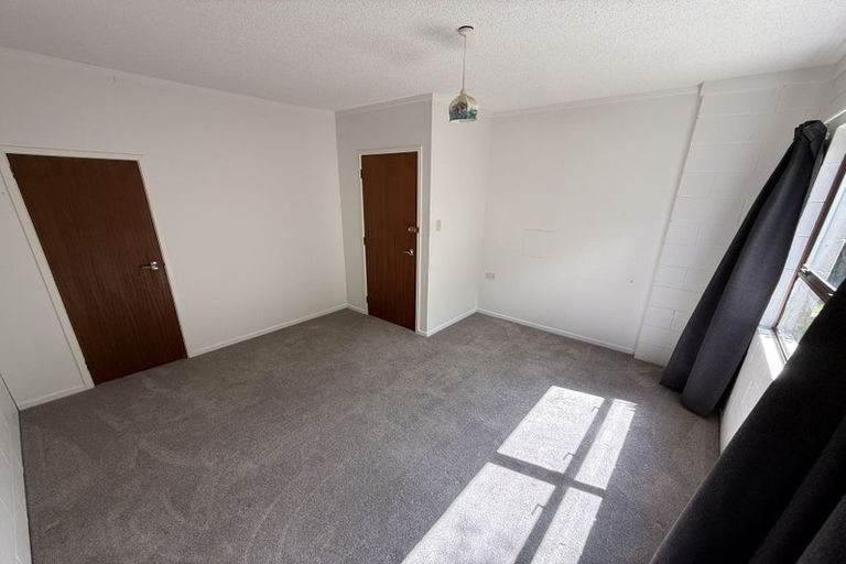 Photo of property in 2/17 Glenvar Road, Torbay, Auckland, 0630