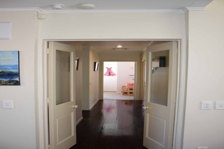 Photo of property in 4 Berne Place, Birkenhead, Auckland, 0626