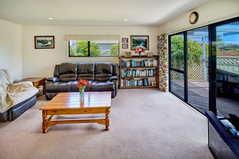 Photo of property in 23a Golf Road, Paraparaumu Beach, Paraparaumu, 5032