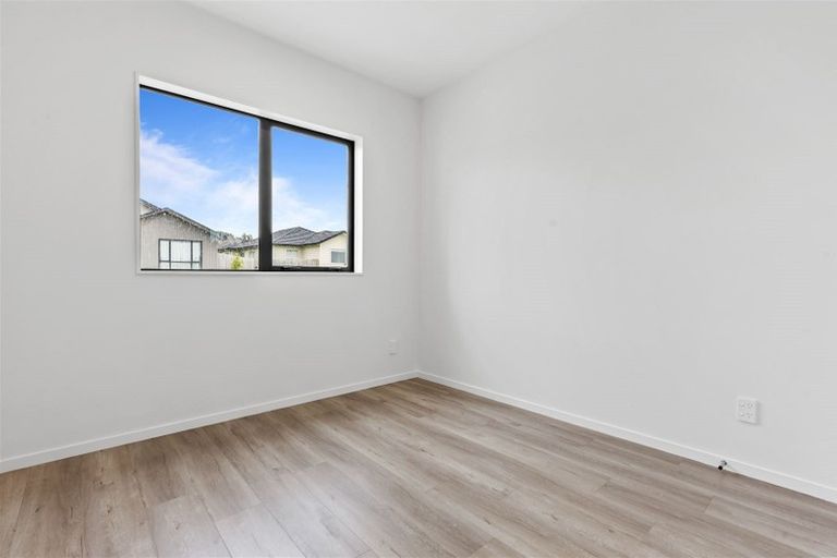 Photo of property in 4 Parton Road, Pukekohe, 2120