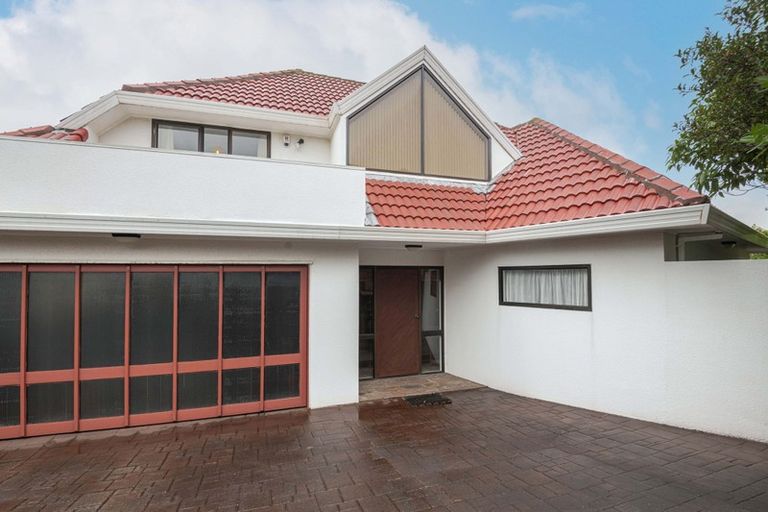 Photo of property in 11 Montrose Grove, Churton Park, Wellington, 6037