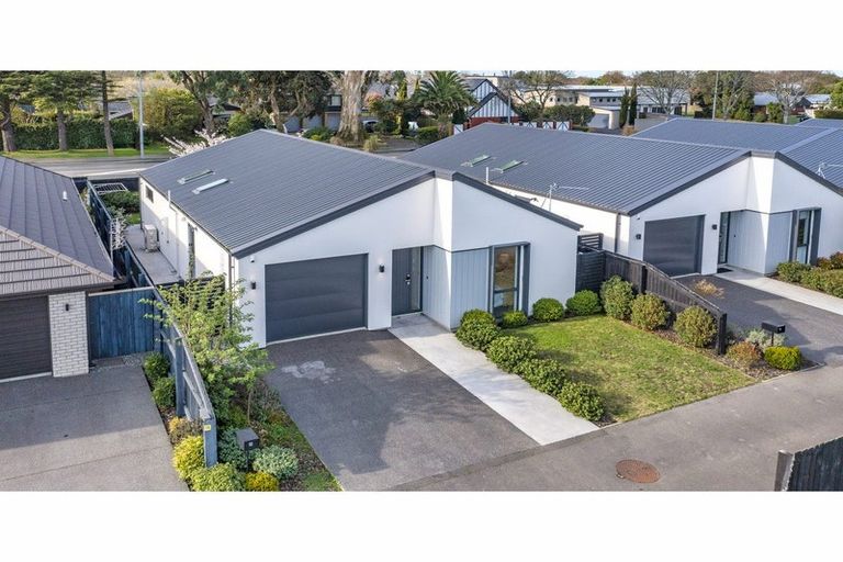 Photo of property in 16 Horoeka Street, Avonhead, Christchurch, 8042