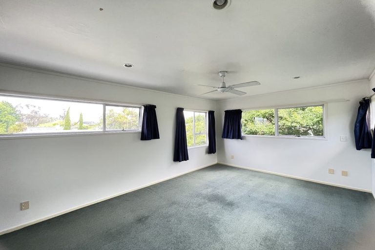 Photo of property in 1 Anakiwa Place, Milford, Auckland, 0620