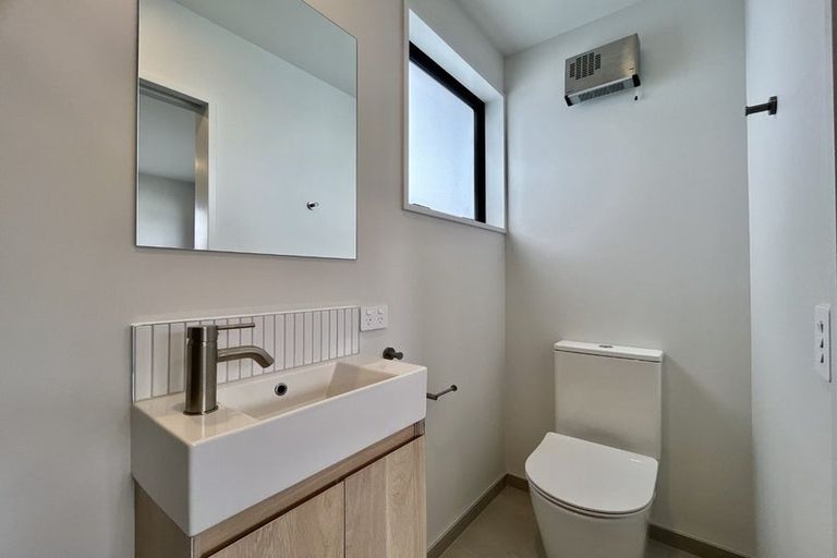 Photo of property in 1/10 Surrey Street, Linwood, Christchurch, 8062