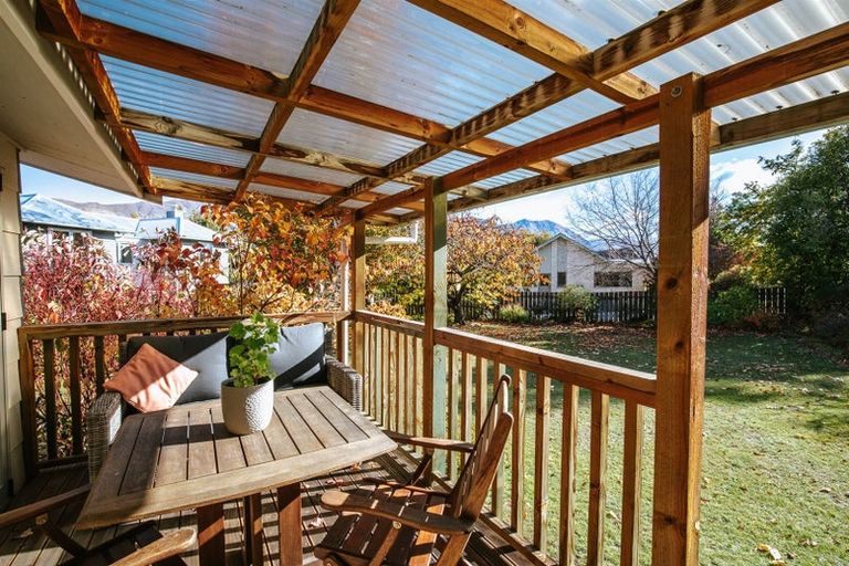 Photo of property in 1 Hunter Crescent, Wanaka, 9305