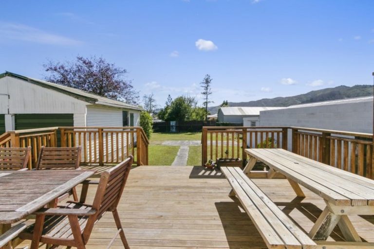 Photo of property in 16 Hay Street, Wainuiomata, Lower Hutt, 5014