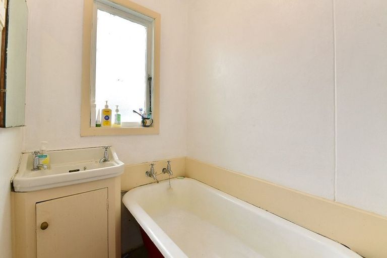 Photo of property in 38 James Mcleod Road, Shelly Beach, Helensville, 0874