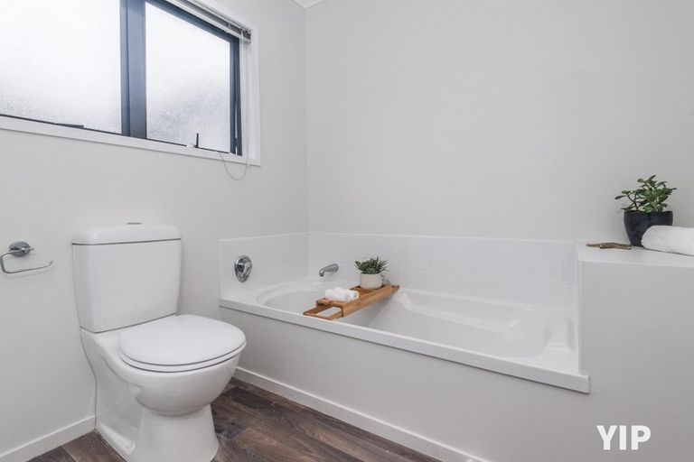 Photo of property in 28 Cheetwood Street, Churton Park, Wellington, 6037