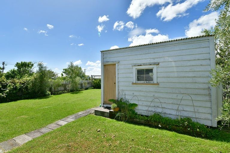 Photo of property in 4 Stewart Street, Helensville, 0800