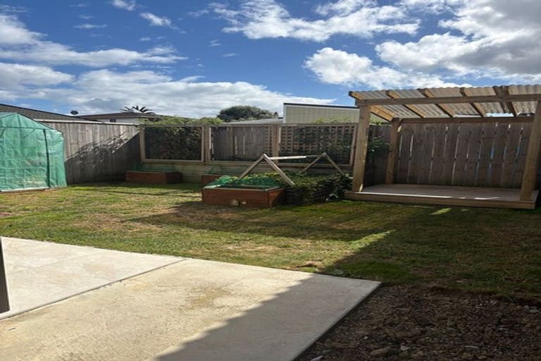 Photo of property in 21 Tireti Road, Titahi Bay, Porirua, 5022