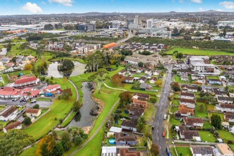 Photo of property in 40 Inverell Avenue, Wiri, Auckland, 2104