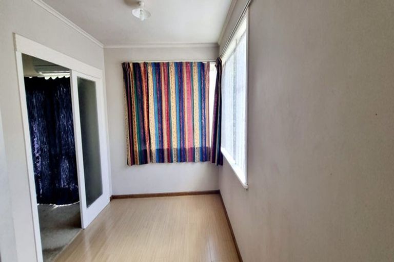 Photo of property in 49 Larnoch Road, Henderson, Auckland, 0610